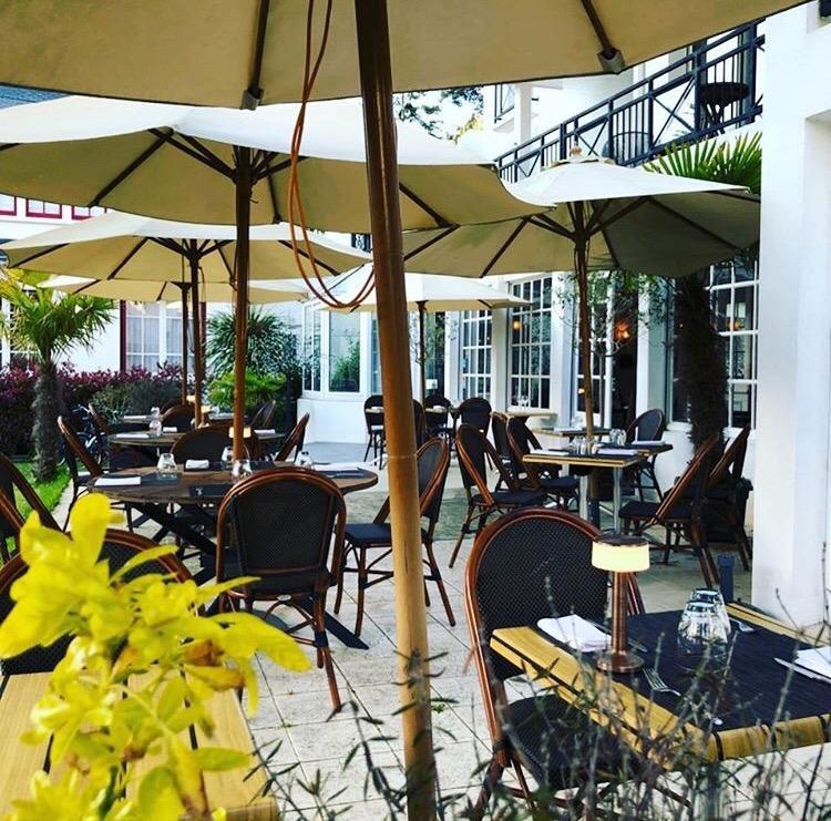 Hotel La Mascotte Ла-Боль-Эскублак Экстерьер фото
